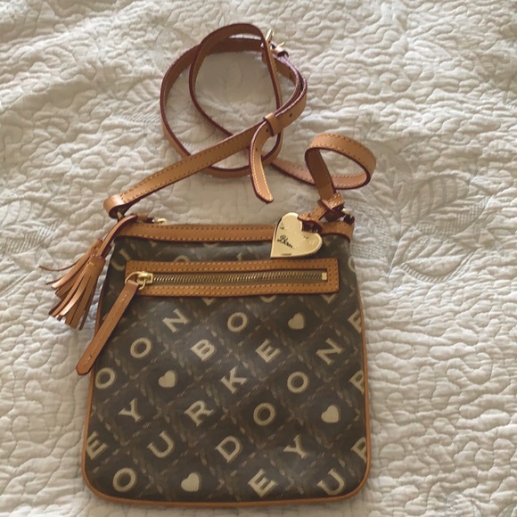 NWOT Dooney & Bourke Letter Carrier